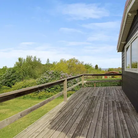 Holiday home Jukka Allingabro